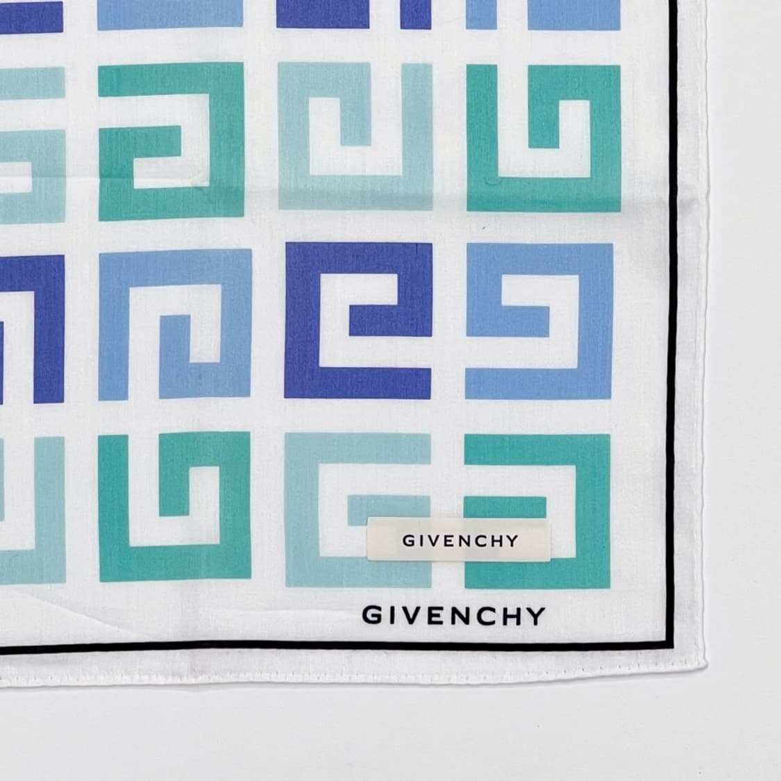 (새상품) givenchy / 지방시 쁘띠스카프 손수건 상품이미지3