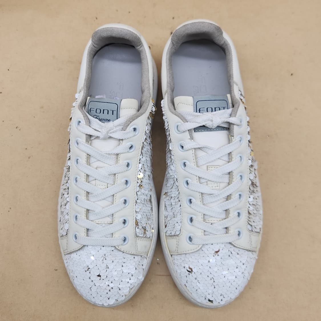 폰트 스팽글 여성스니커즈240 상품이미지2