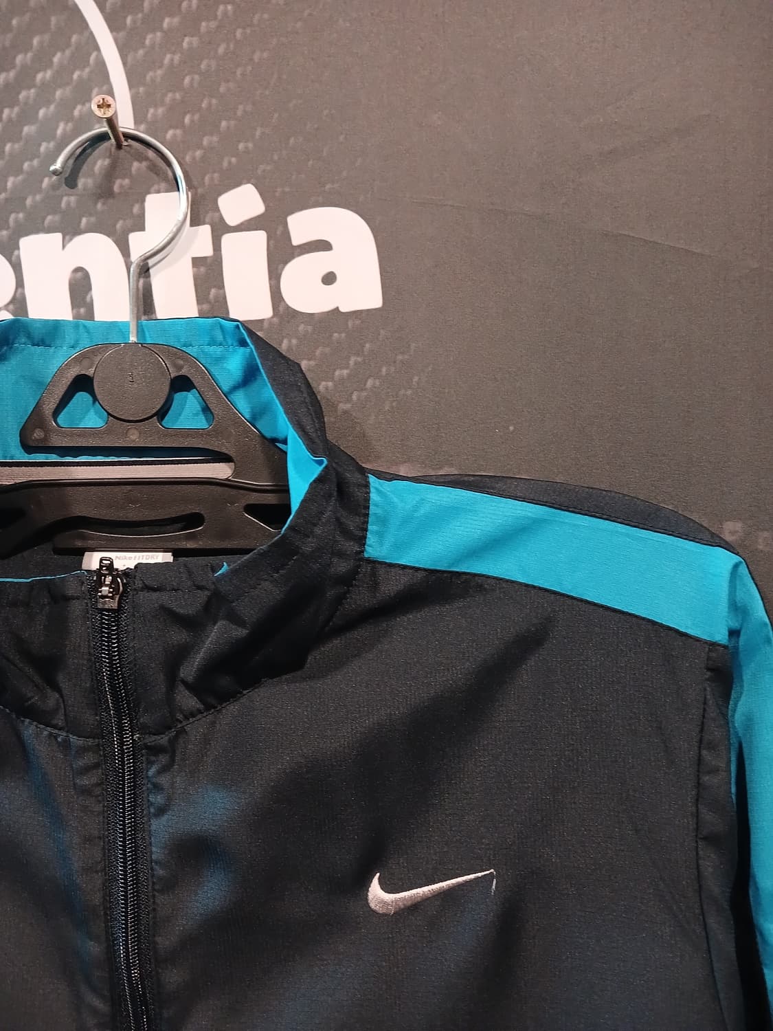  나이키 에센셜 남성용 러닝 재킷 상품이미지3