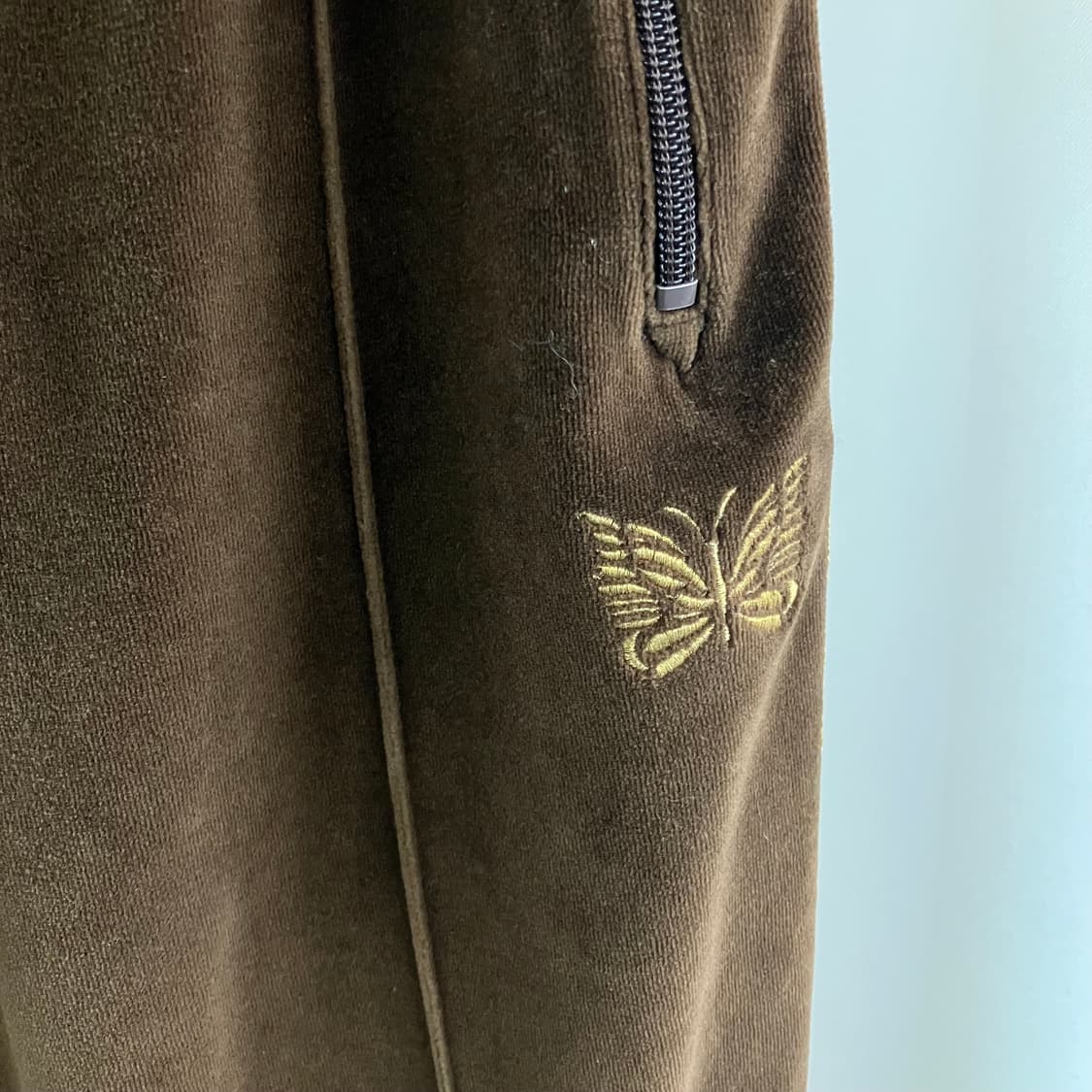 니들스 벨루어 내로우 트랙 팬츠 M 상품이미지4