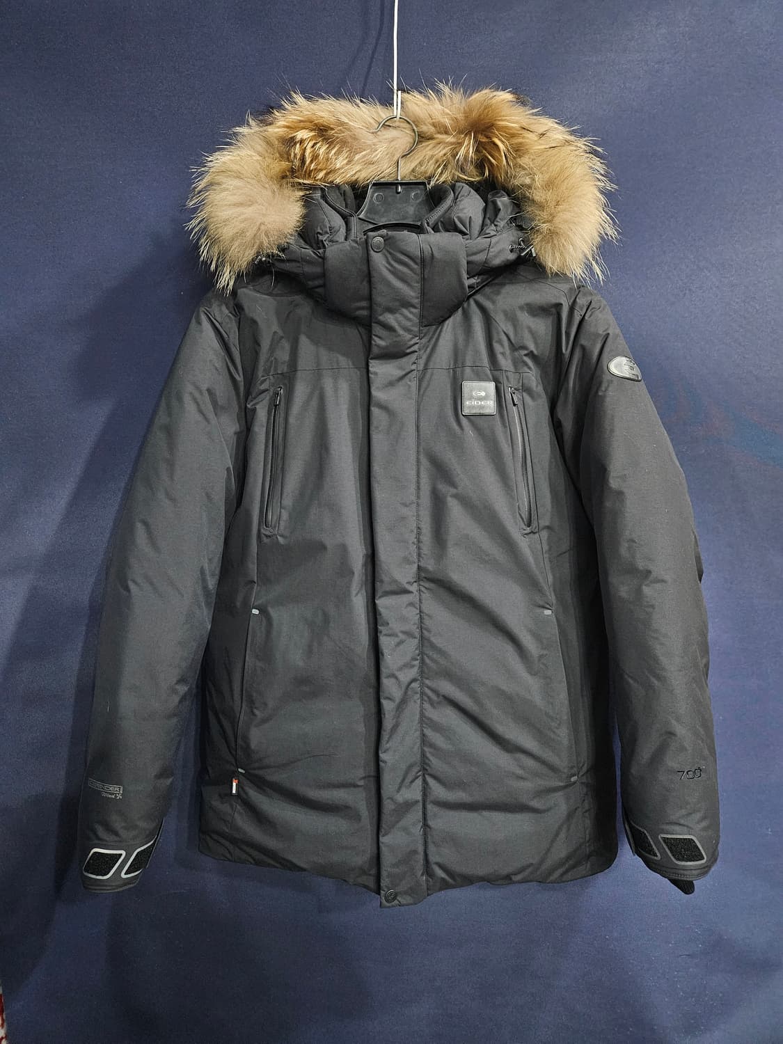 아이더 디펜더 700필 차콜컬러 남성 105 구스다운 패딩  상품이미지1