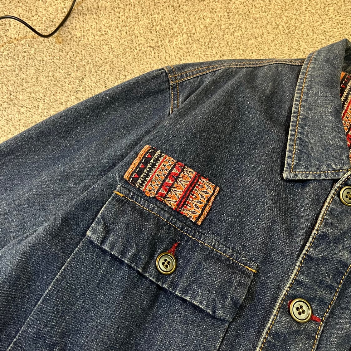 에비수 진스 에스닉 패치 데님 셔츠 상품이미지3