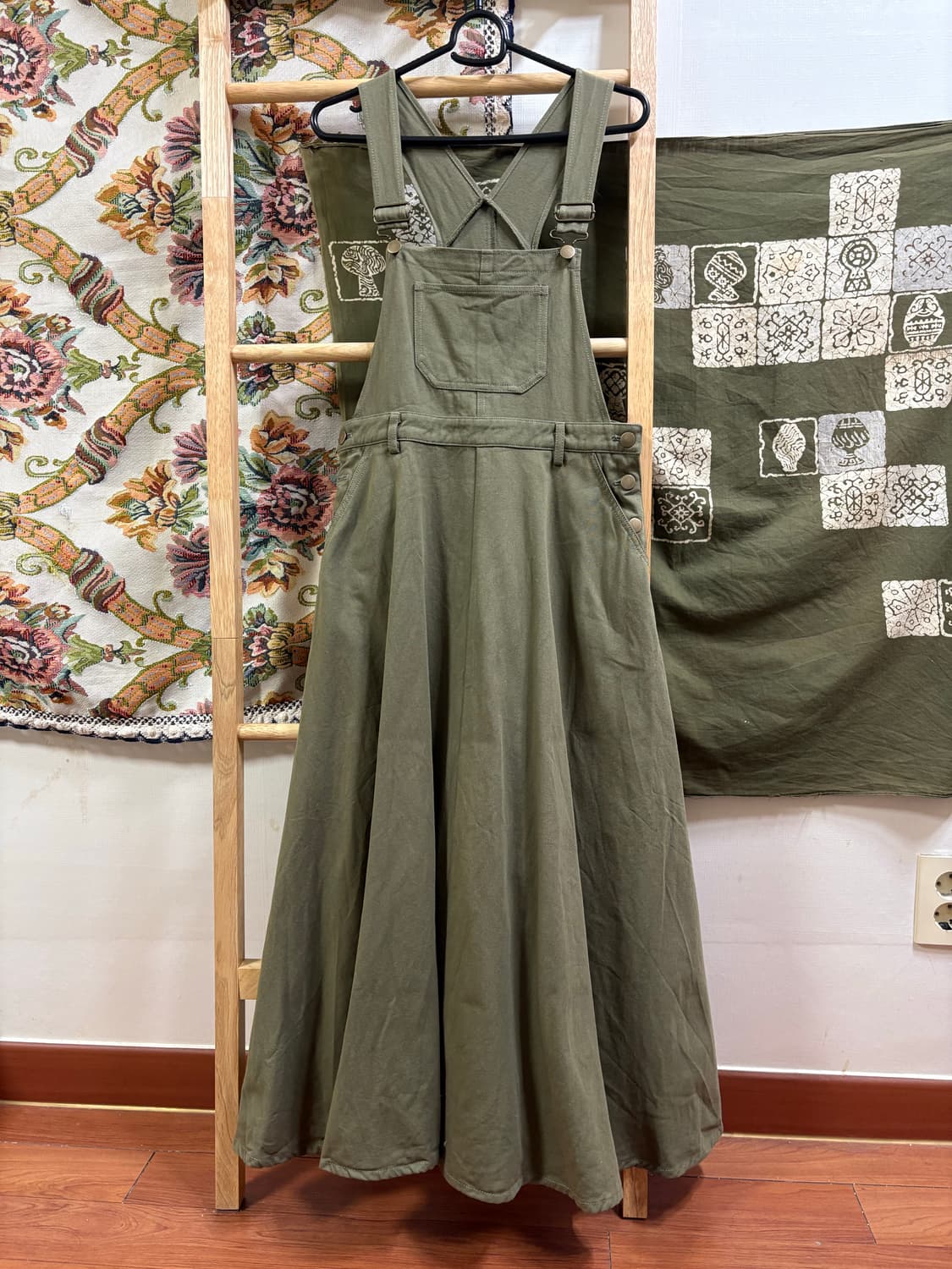 카키 멜빵 원피스  상품이미지1