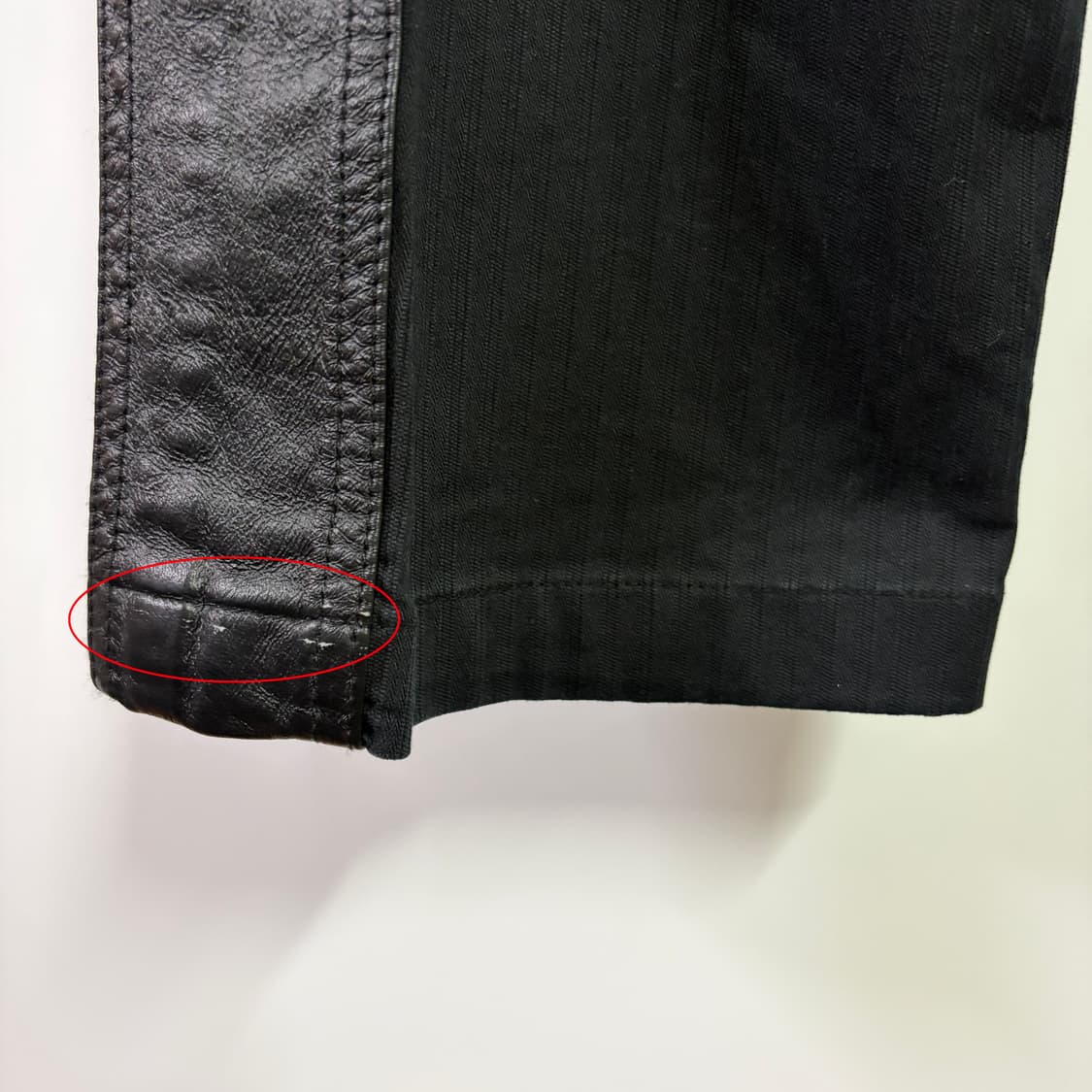 [32] 디젤 레더 사이드라인 블랙 팬츠 상품이미지4