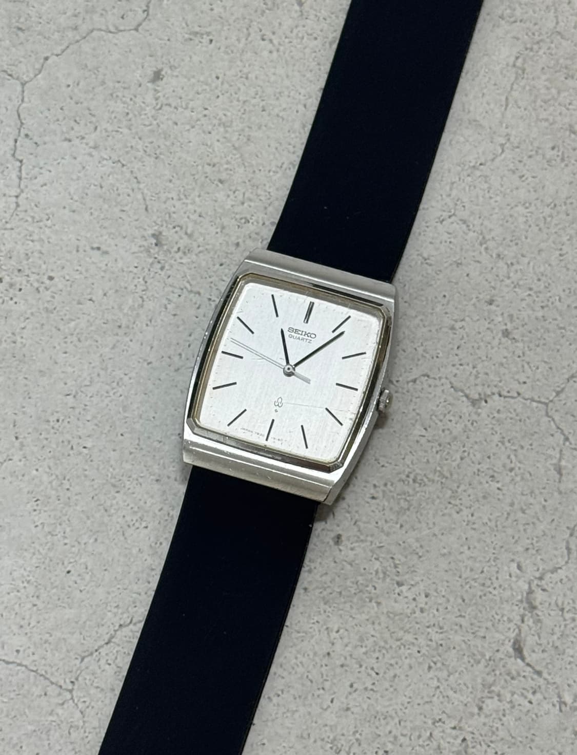 90s 빈티지 세이코 스퀘어 쿼츠 상품이미지1