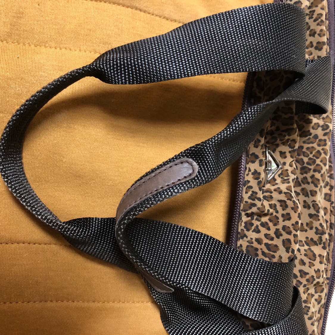보테가베네타 레오파드 더플백 상품이미지10