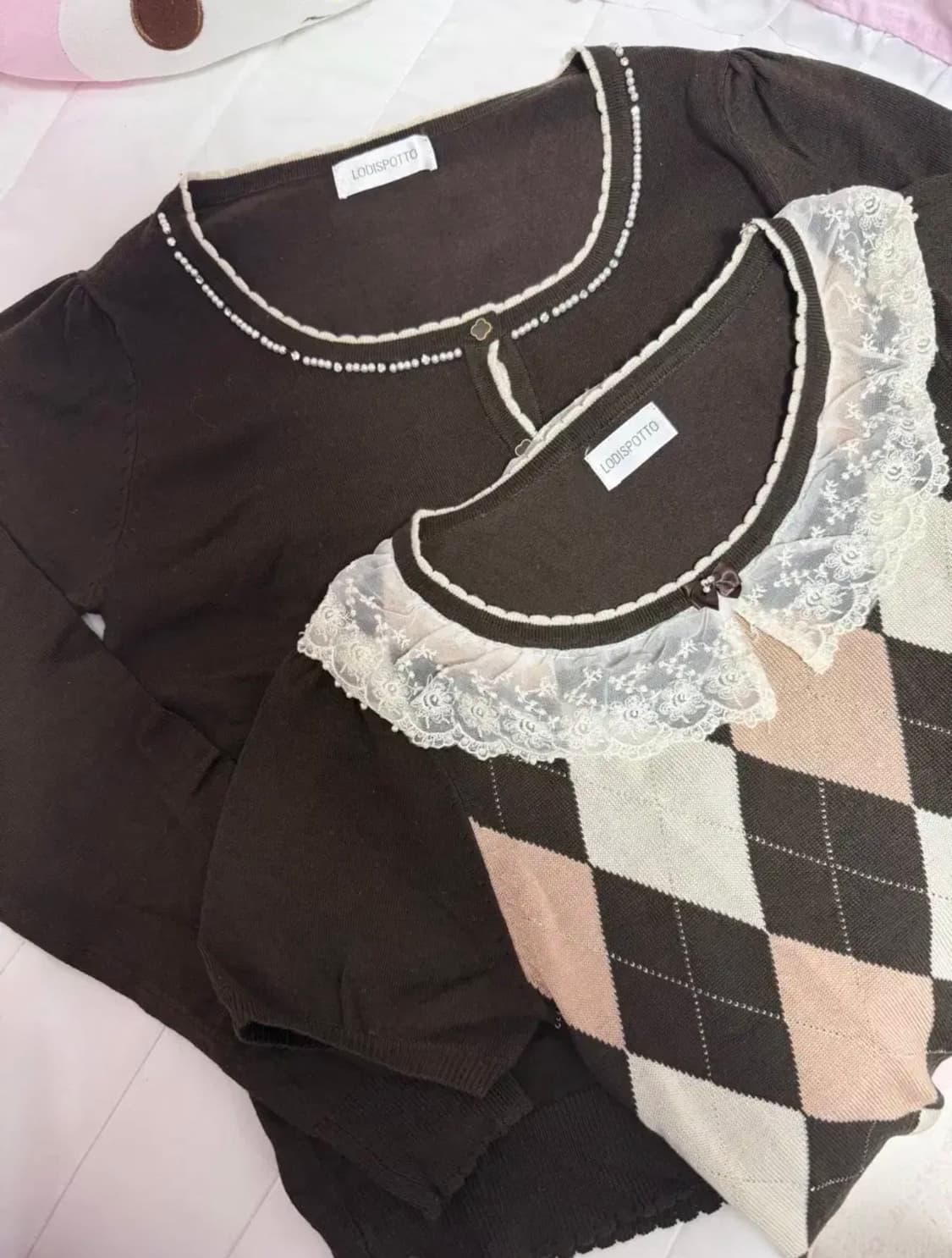 빈티지 니트 가디건 아가일 프릴 리본 진주 큐빅 세트 셋업 일브 하치룩 상품이미지1