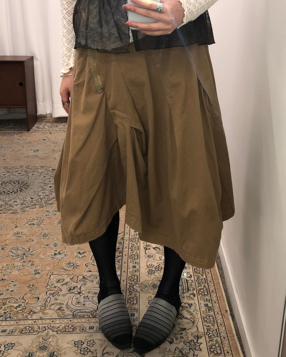 베이지 벌룬핏 스커트 상품이미지1