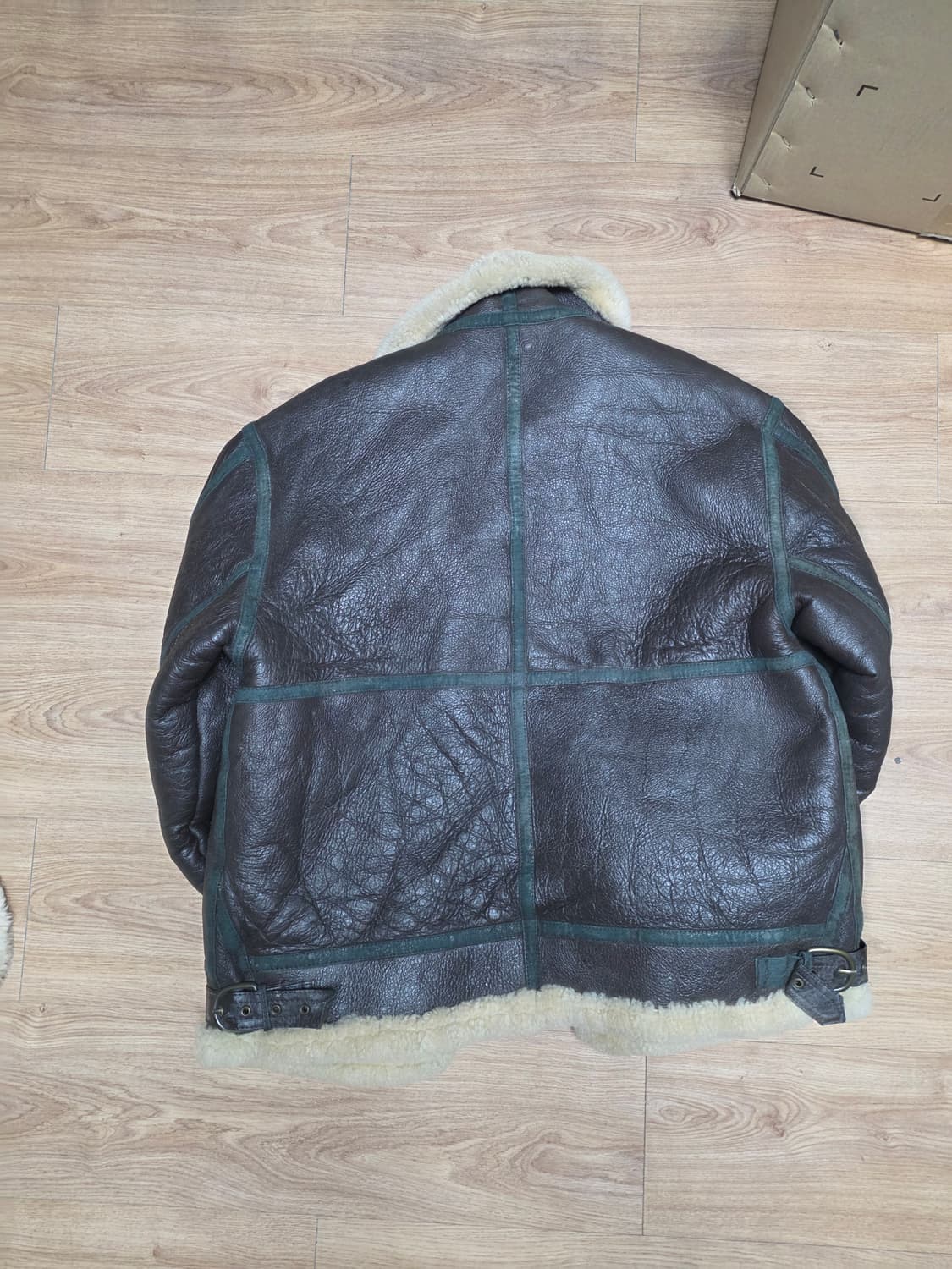 b3 무스탕자켓 상품이미지3