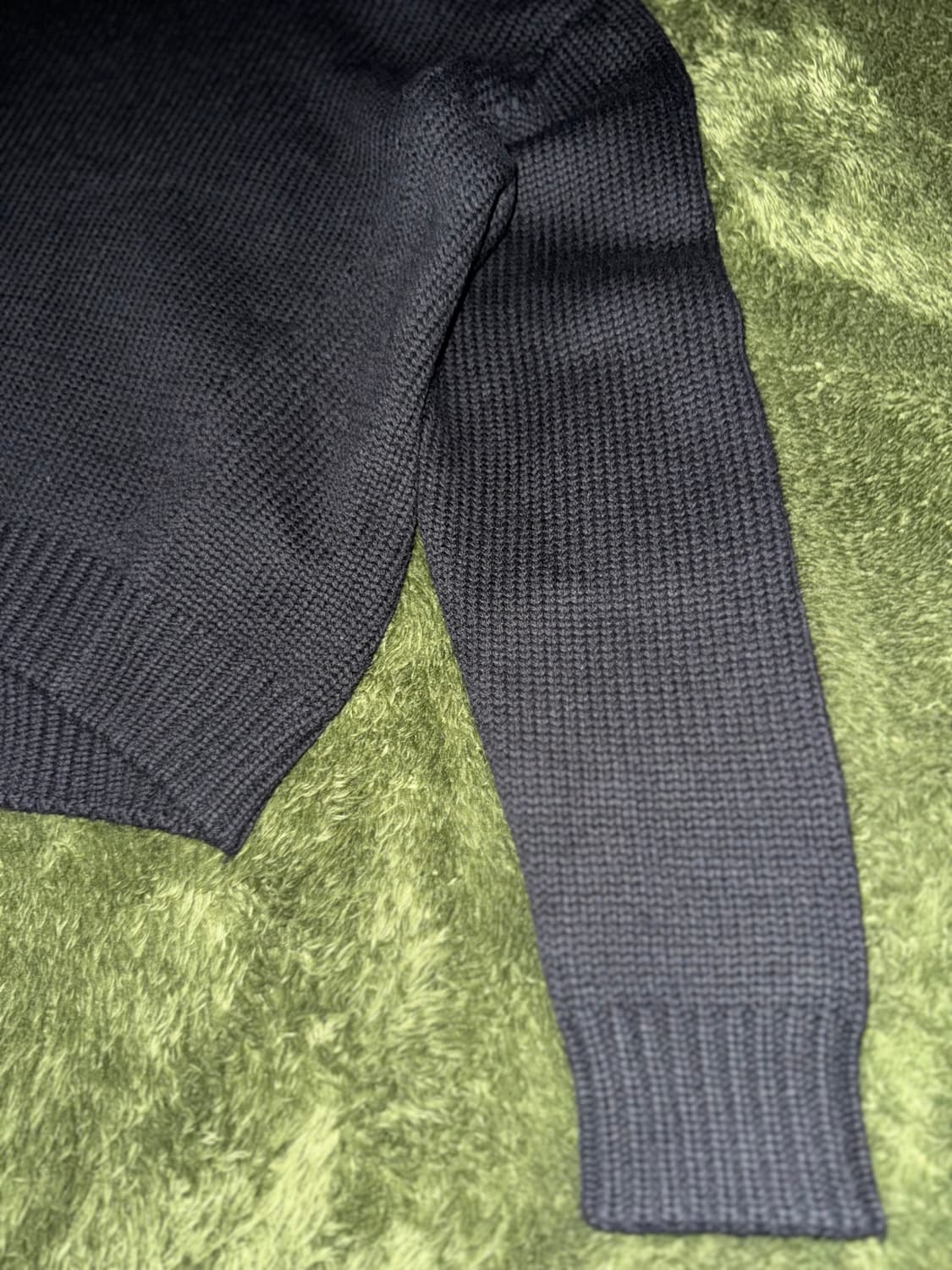 ACNE STUDIOS 아크네 스튜디오 스플릿 햄 디테일 니트 블랙 상품이미지5