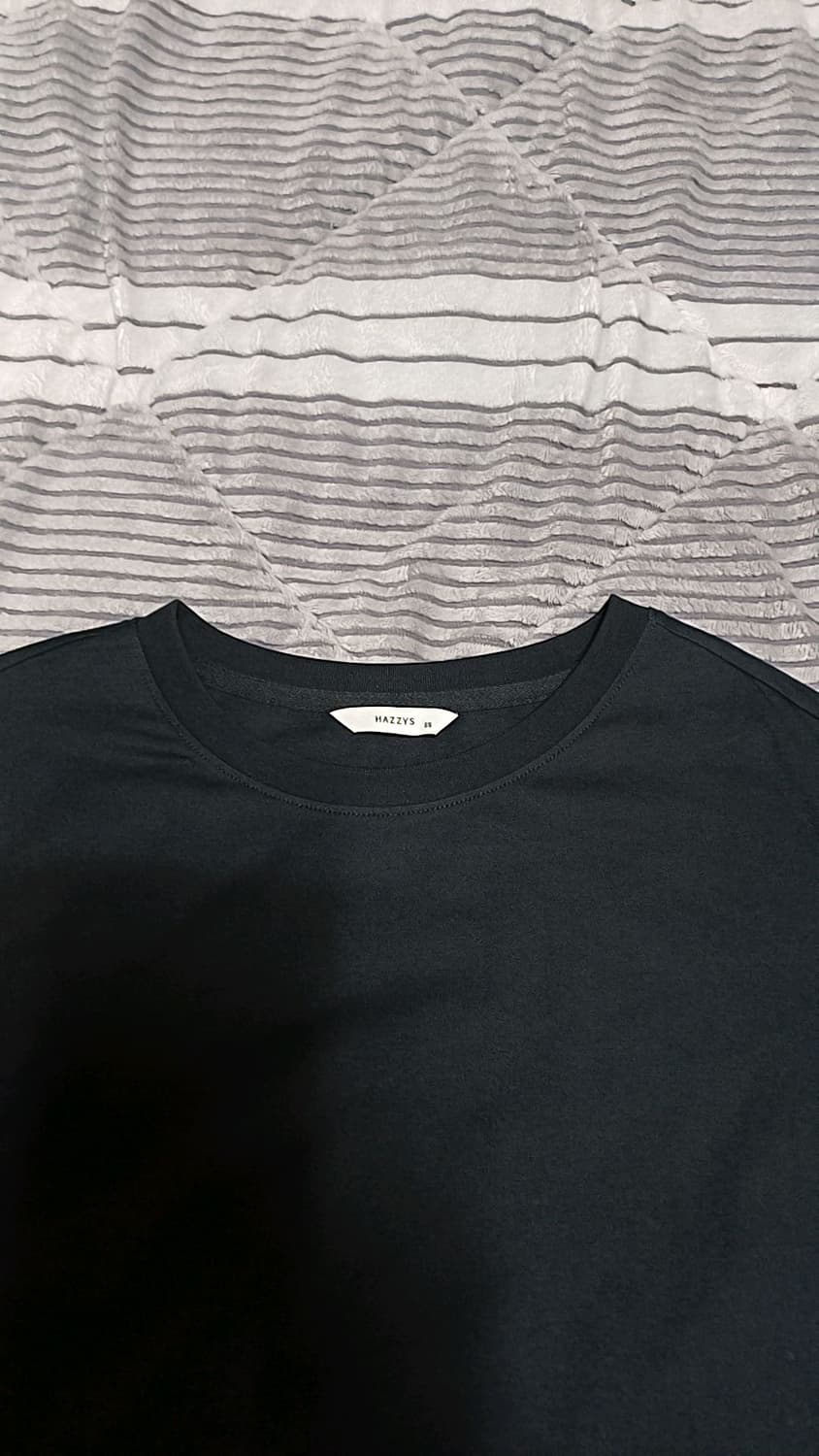 헤지스 오버핏반팔 실측95 여성66 가슴52 기장63 상품이미지2