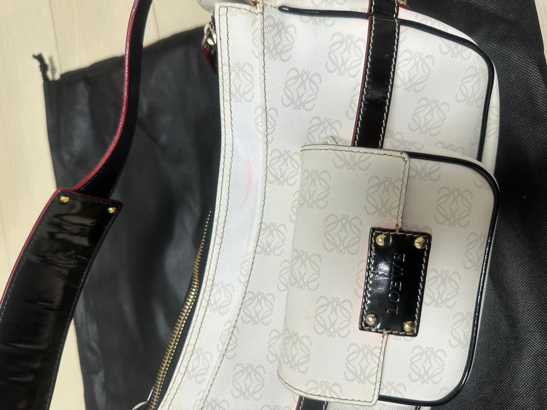 로에베 숄더백(지갑 및 미니백 활용 가능) 상품이미지8