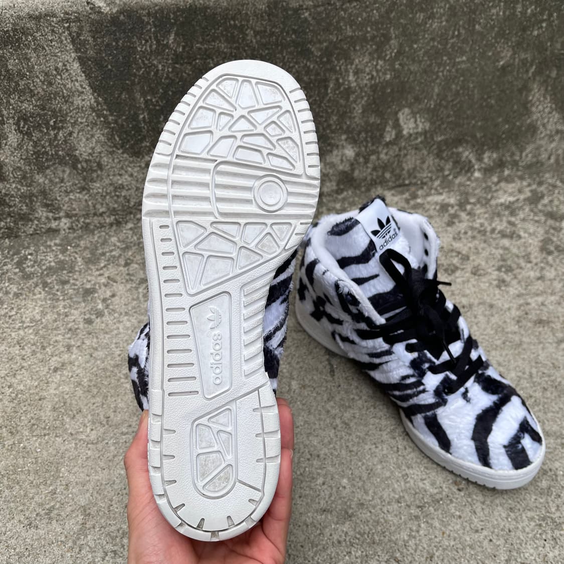 [240] Jeremy Scott White Tiger 스니커즈 상품이미지7