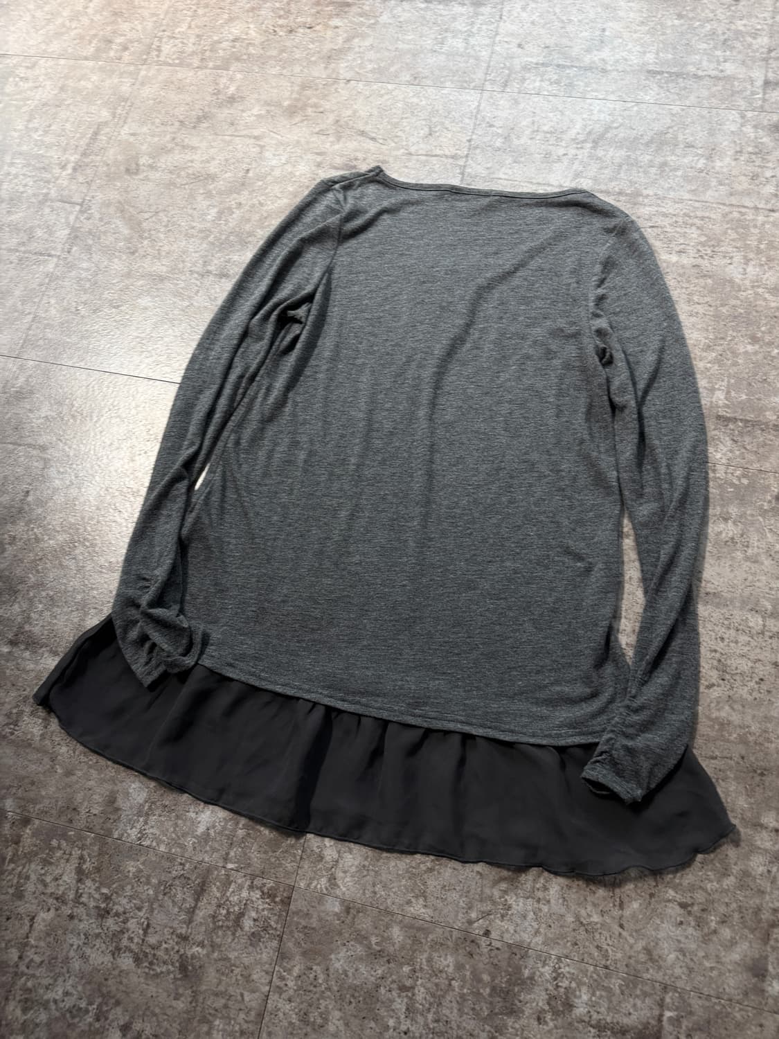 셔링 슬리브 러플 디테일 티 상품이미지3