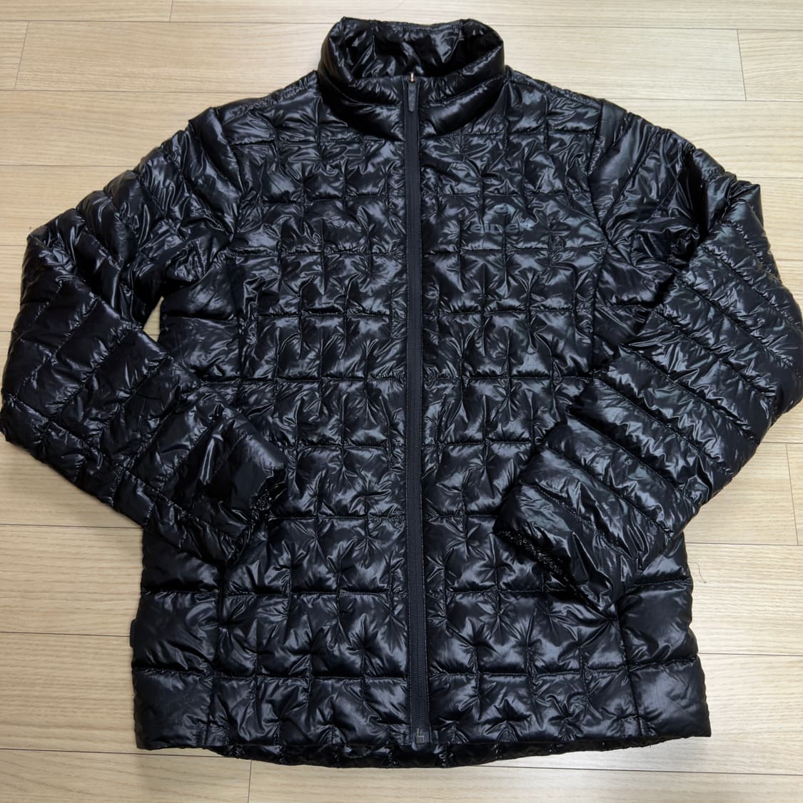 아이더 블랙 경량패딩 상품이미지2