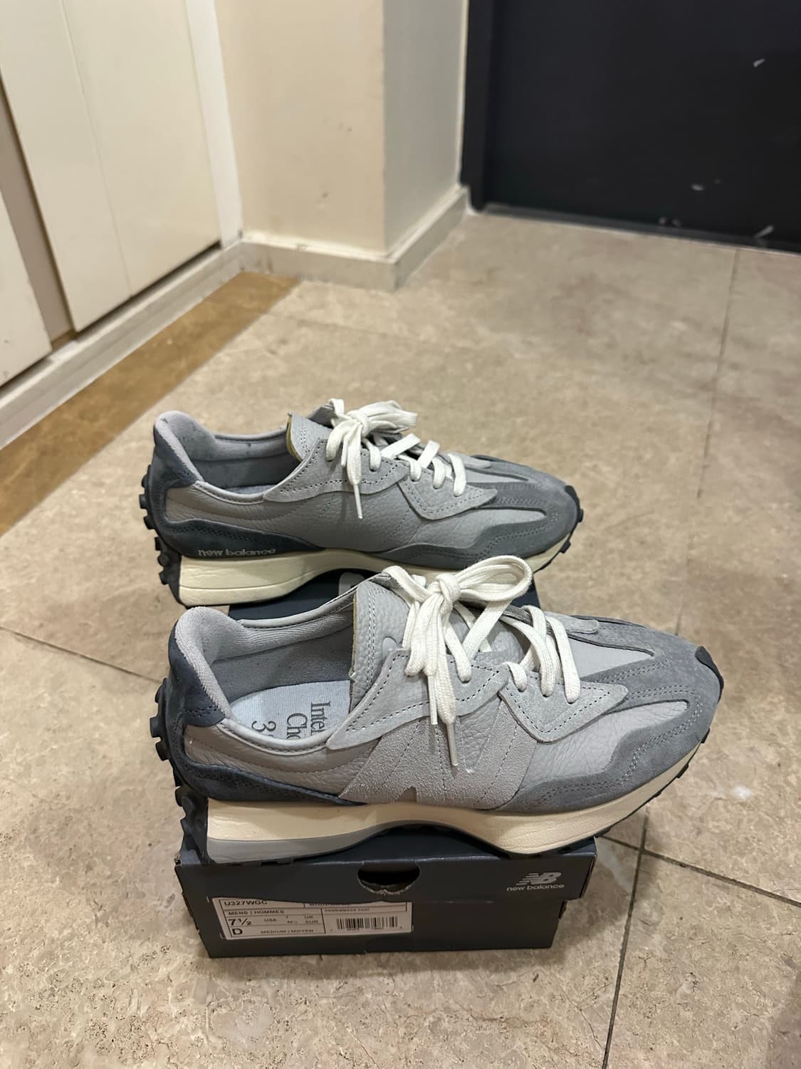 뉴발란스 327WGC 상품이미지3