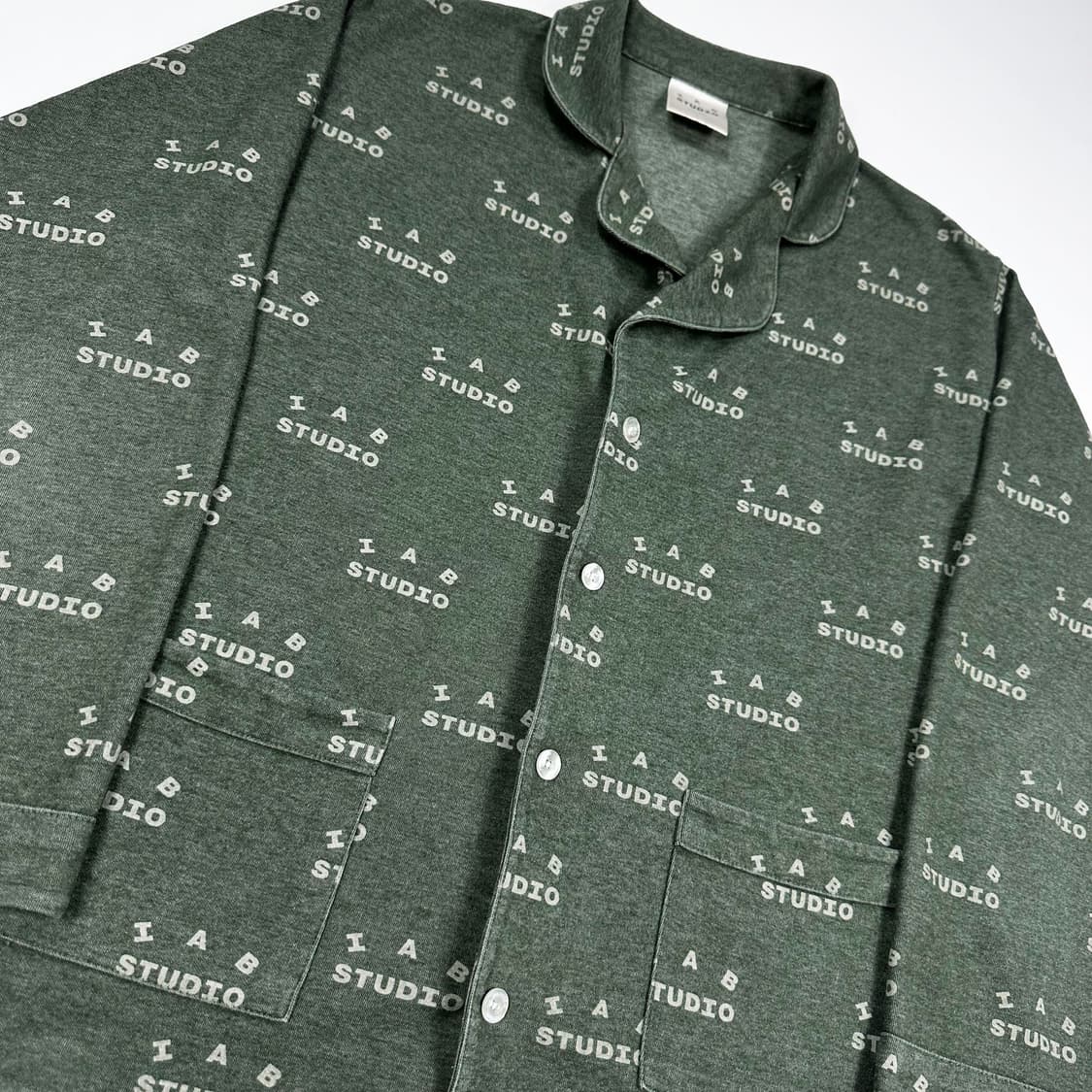 아이앱스튜디오 딥그린 파자마 긴팔티 (L) 상품이미지3