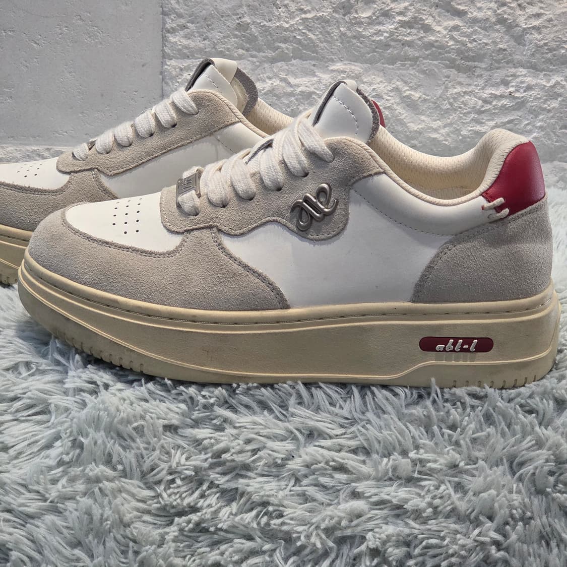 4q-19:abl-l 로우 컷 스웨이드 스니커즈 화이트/그레이 (245m 상품이미지3