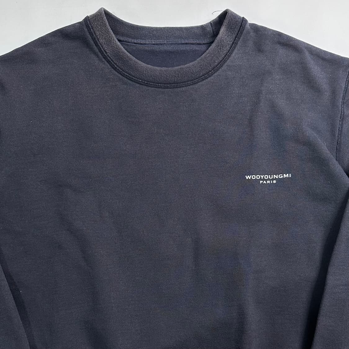 우영미 백 로고 맨투맨 상품이미지2