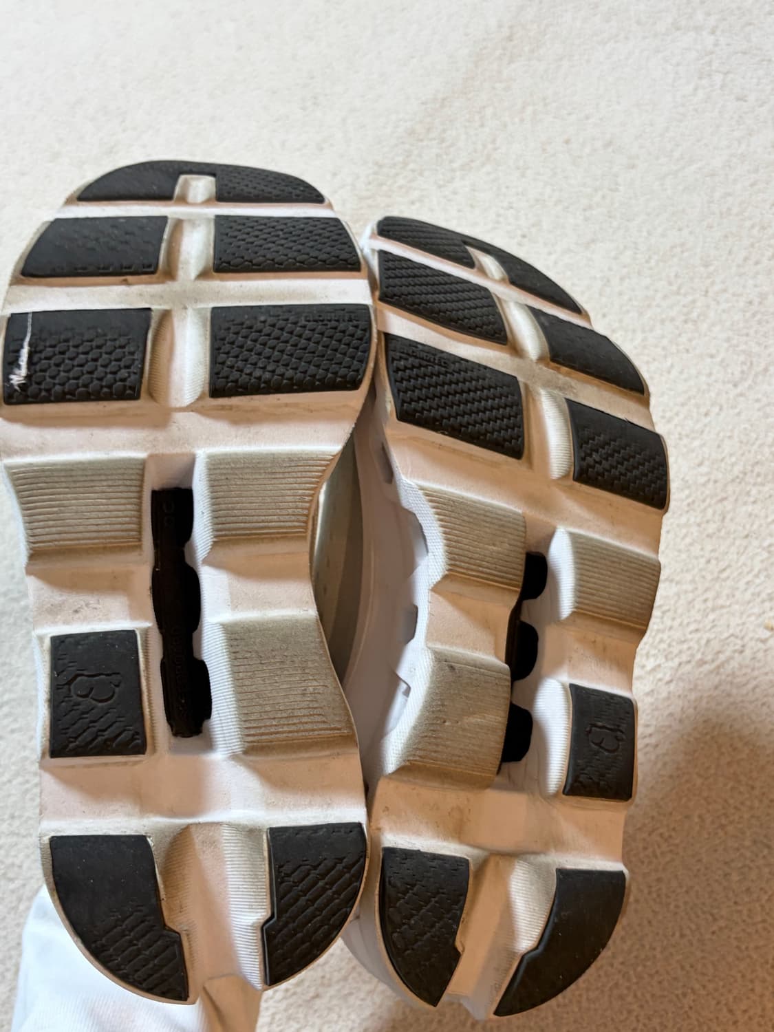 온러닝 클라우드몬스터 흰색 220mm 상품이미지2