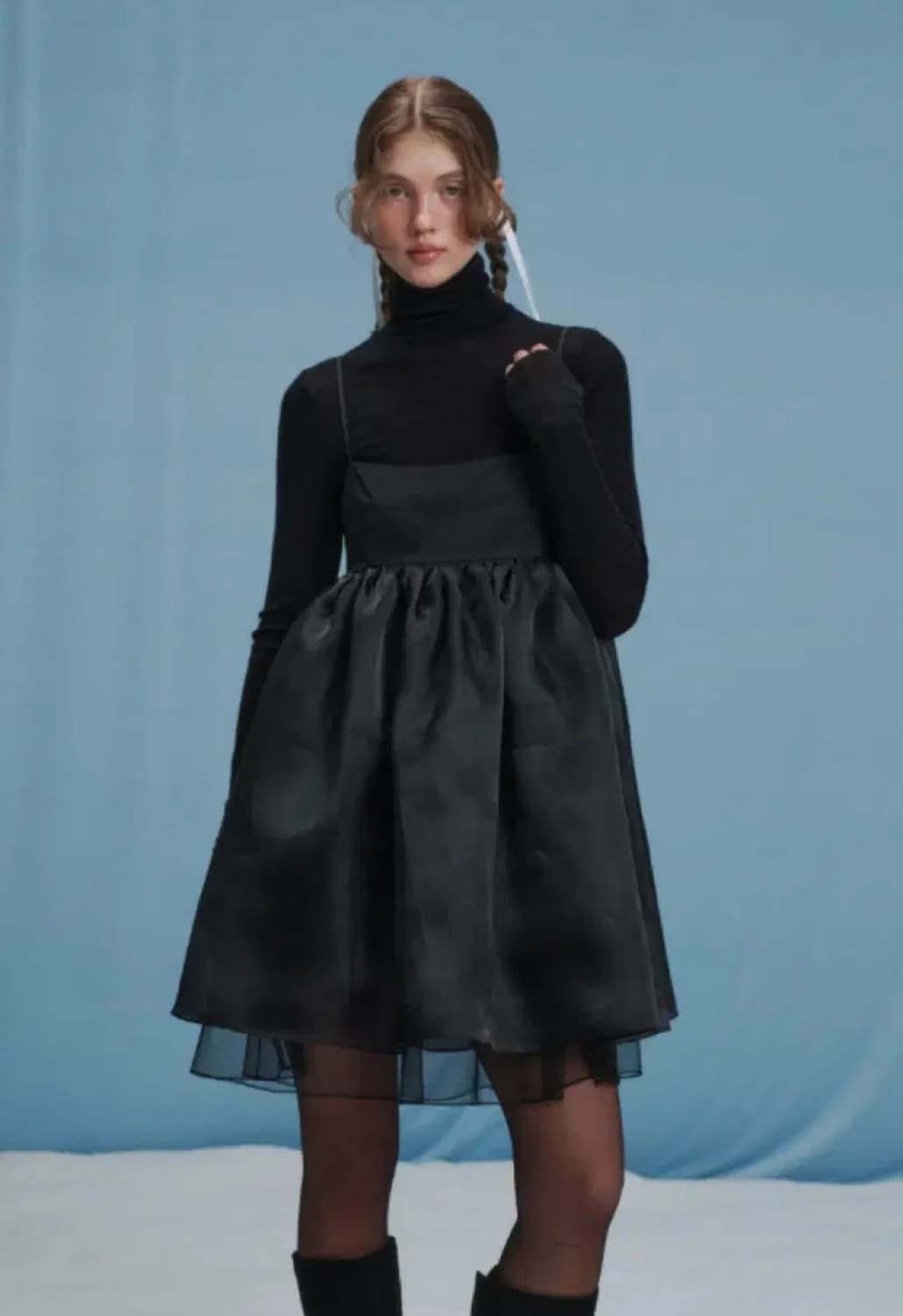 더바넷 원피스 Black Chloe Backless Mini Dress 상품이미지1