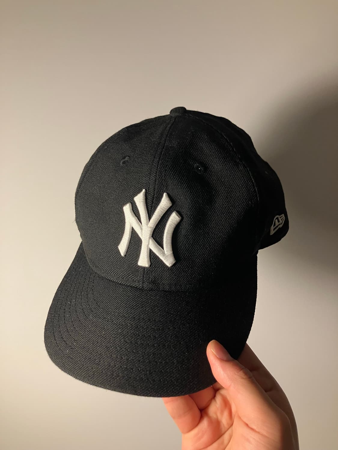 뉴에라 x 비이커 뉴욕양키스 9fifty 블랙 상품이미지1