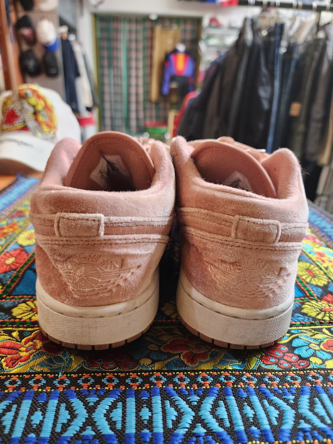 나이키 조던1 로우 SE 핑크 벨벳 상품이미지4