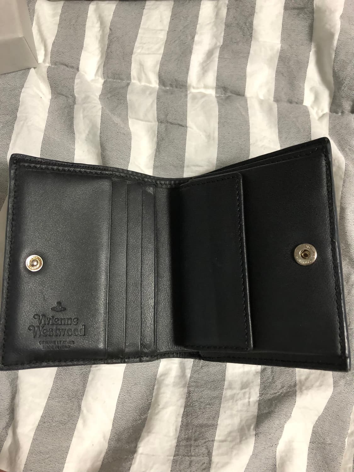 비비안웨스트우드 반지갑 상품이미지4