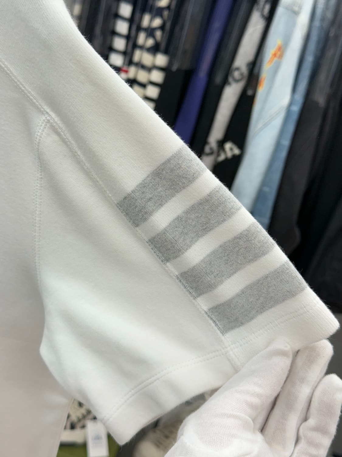 [2] 톰브라운 사선완장 코튼 반팔티 상품이미지3