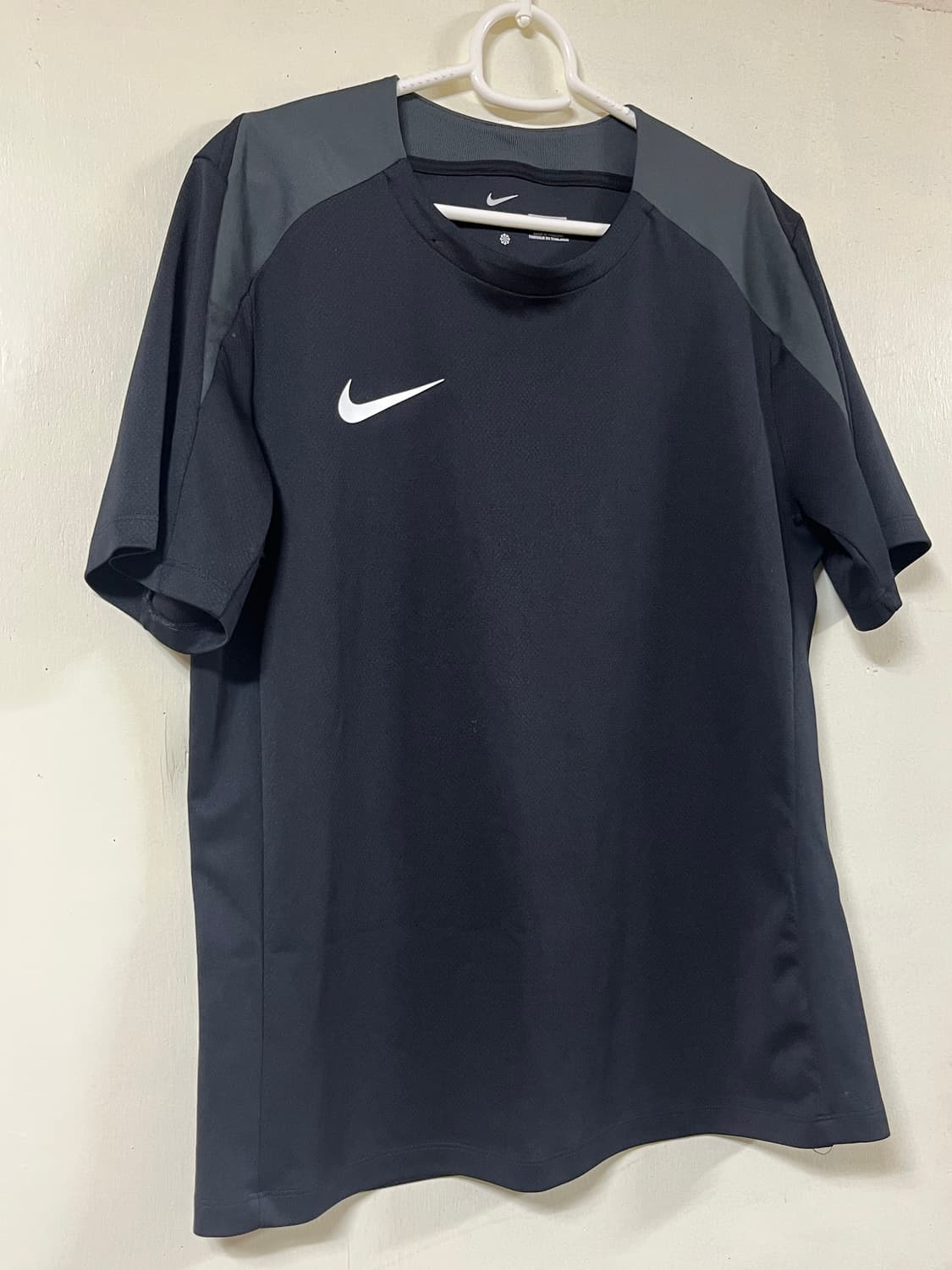 나이키 드라이핏 스트라이크 반팔(FN2400-010) XL 105 사이즈 상품이미지2