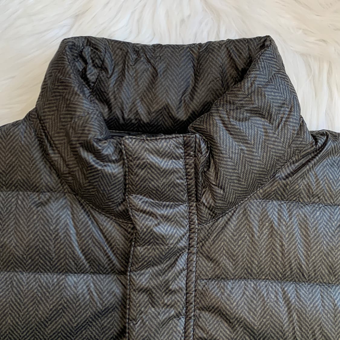 일본 유니클로 헤링본 패턴 덕다운 경량패딩 1818 상품이미지3