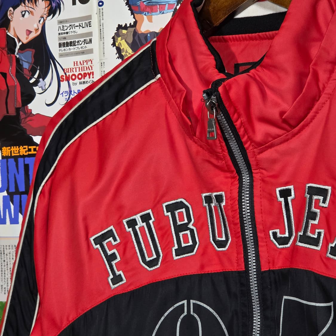 후부 올드스쿨 블랙앤레드 덕다운 레이싱 패딩 상품이미지3