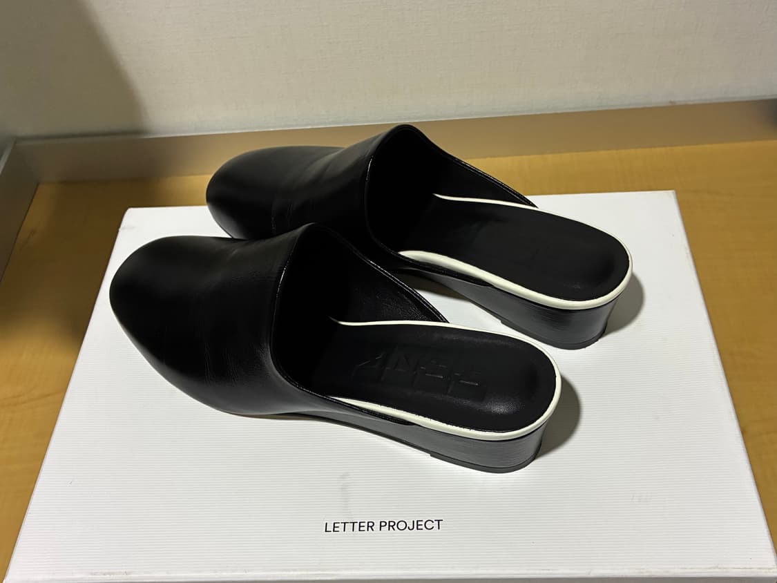 EENK  Venetian Mules - Black 상품이미지3