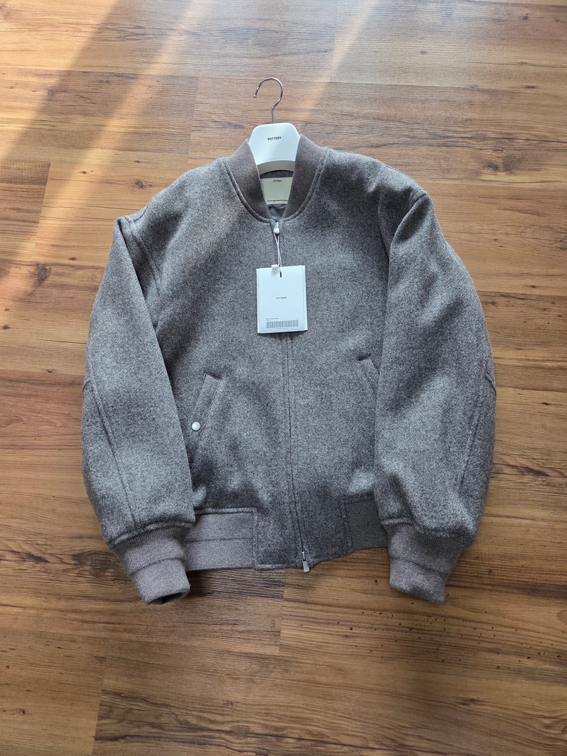 (새상품)포터리 셔틀랜드 울 봄버 1사이즈 타우페색상 상품이미지4