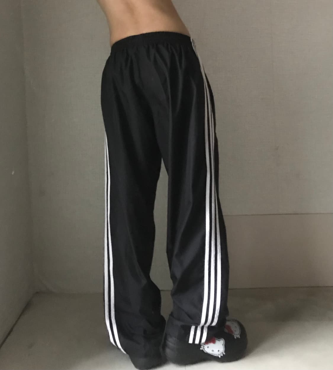 아디다스 90s 와이드핏 트레이닝 팬츠 상품이미지3
