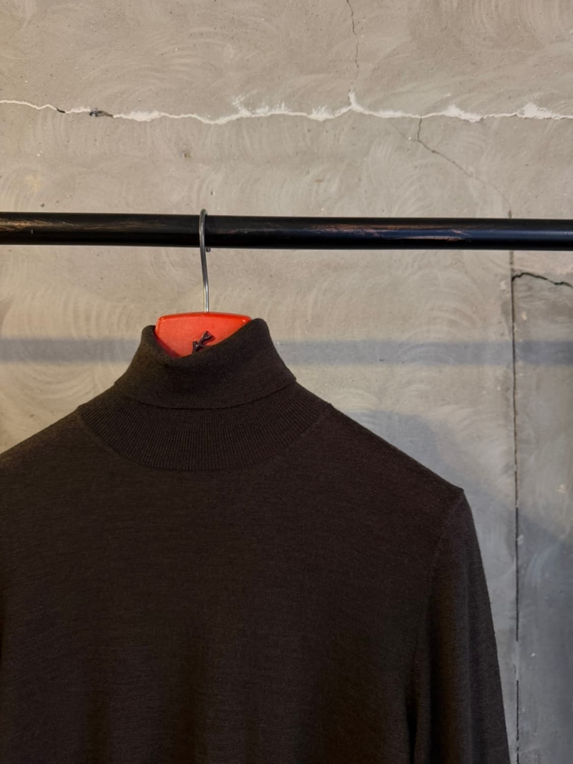 수트서플라이 메리노울 터틀넥 니트 슬림100 상품이미지3