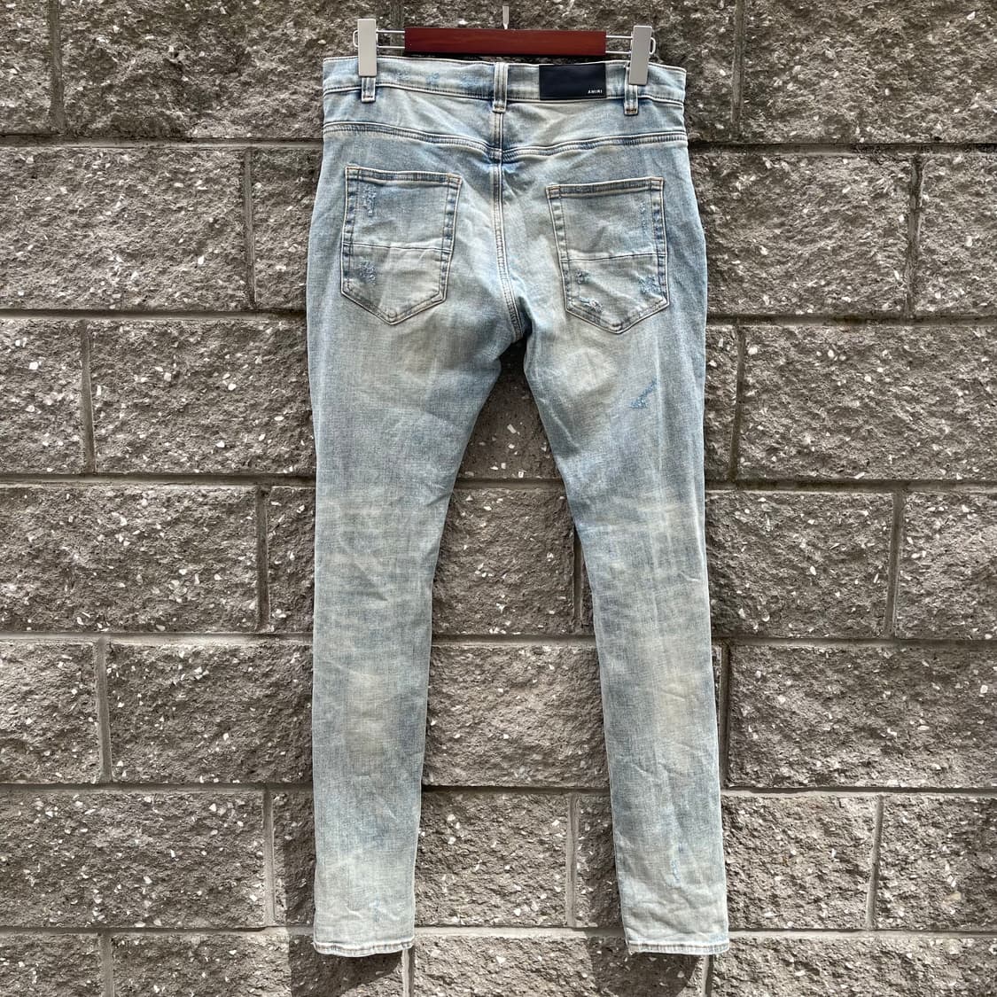 [30] Amiri 디스트레스 데님 팬츠 상품이미지3