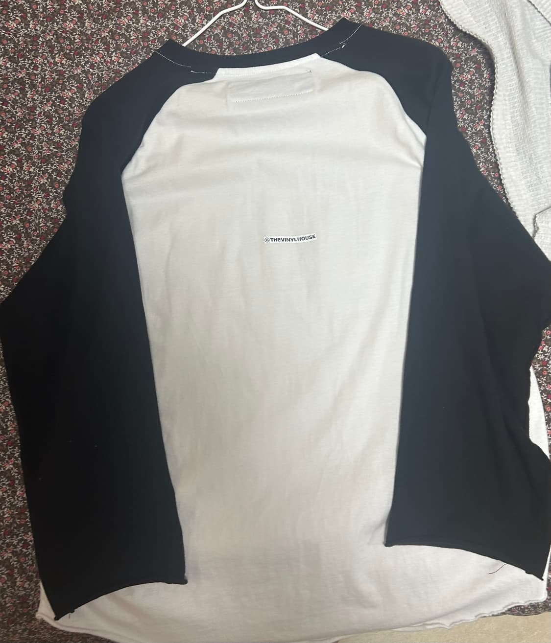 더바이닐하우스 카우보이 픽토그램 래글런 롱슬리브 티셔츠 화이트 상품이미지2