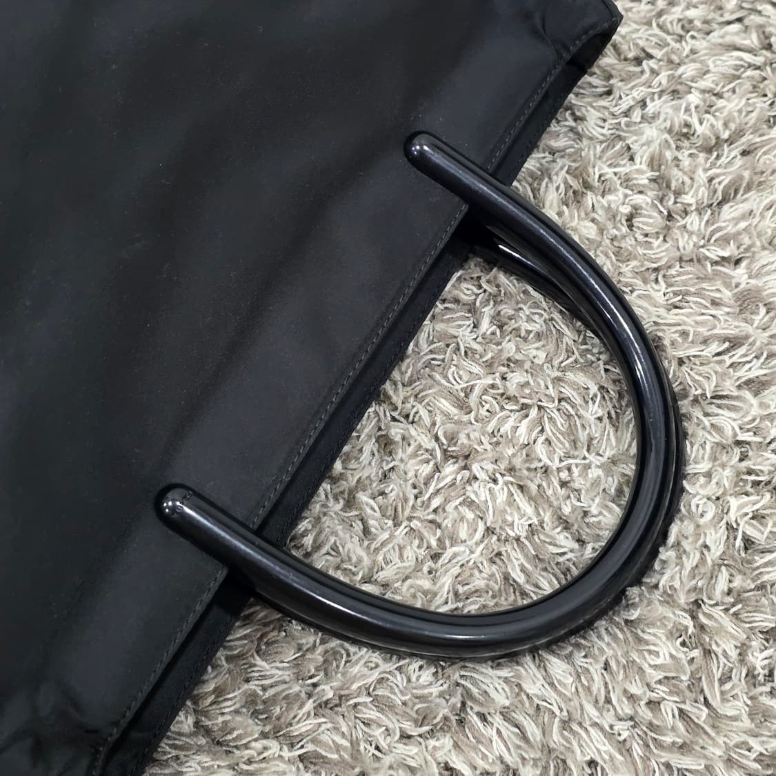 프라다 포코노 나일론 삼각로고 토트백 상품이미지6