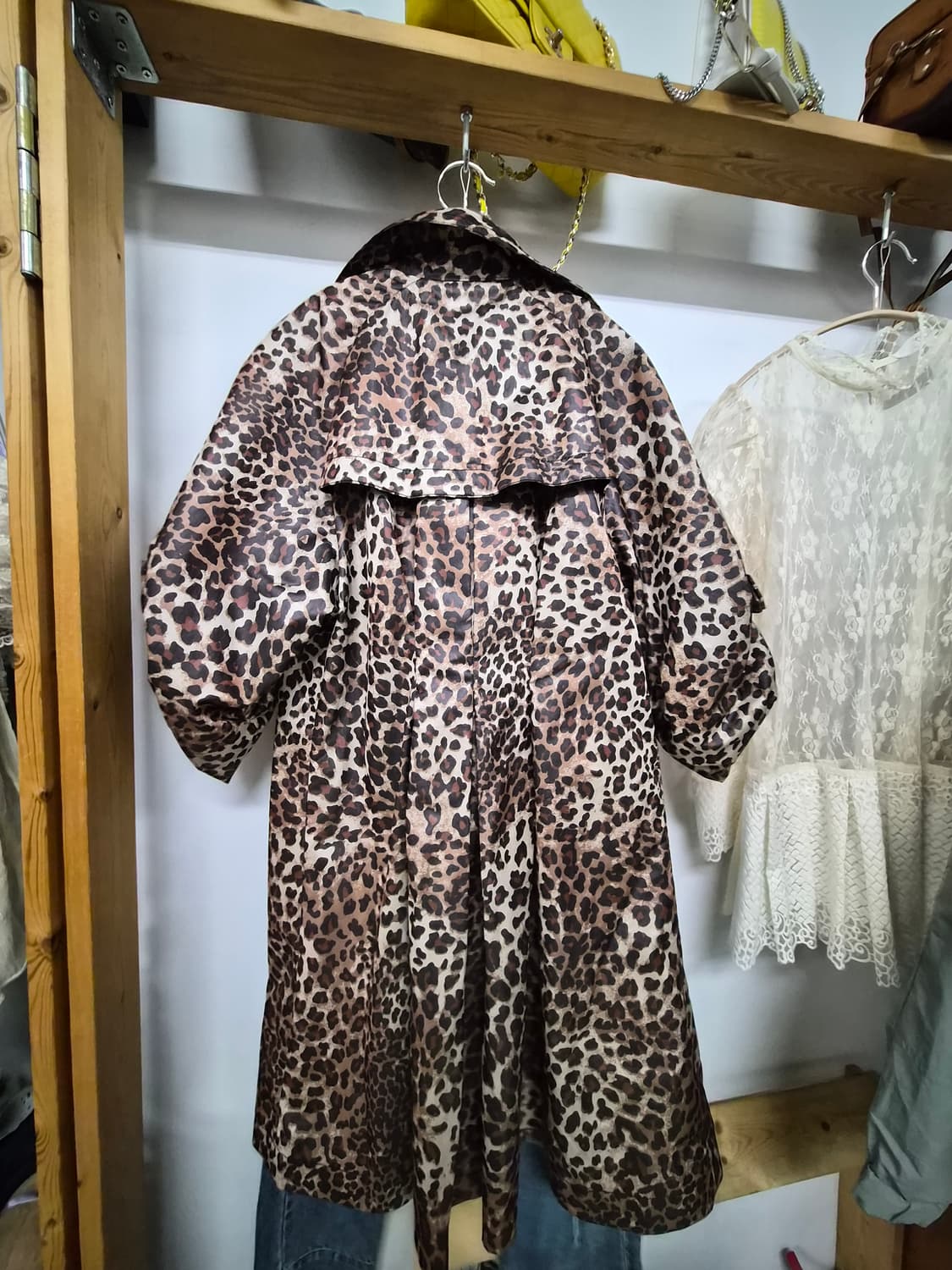 봄빅스엠무어 레오파드 트렌치코트 상품이미지5