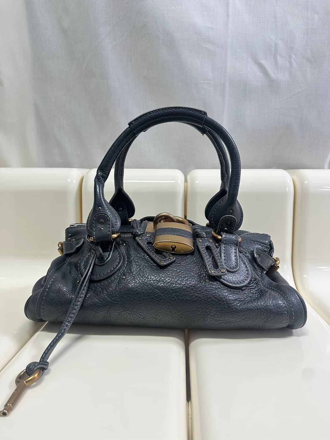 [A+ 정품] 끌로에 패딩턴백 다크그레이  상품이미지1