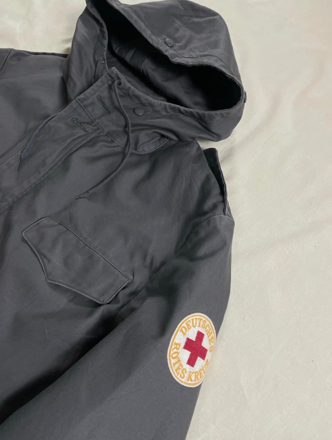 8-90's 독일군 레드 크로스 필드자켓 L 상품이미지3