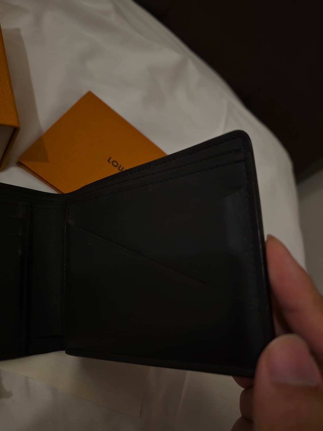 [새상품급,풀구성]25ss 루이비통 쉐도우 반지갑 상품이미지4