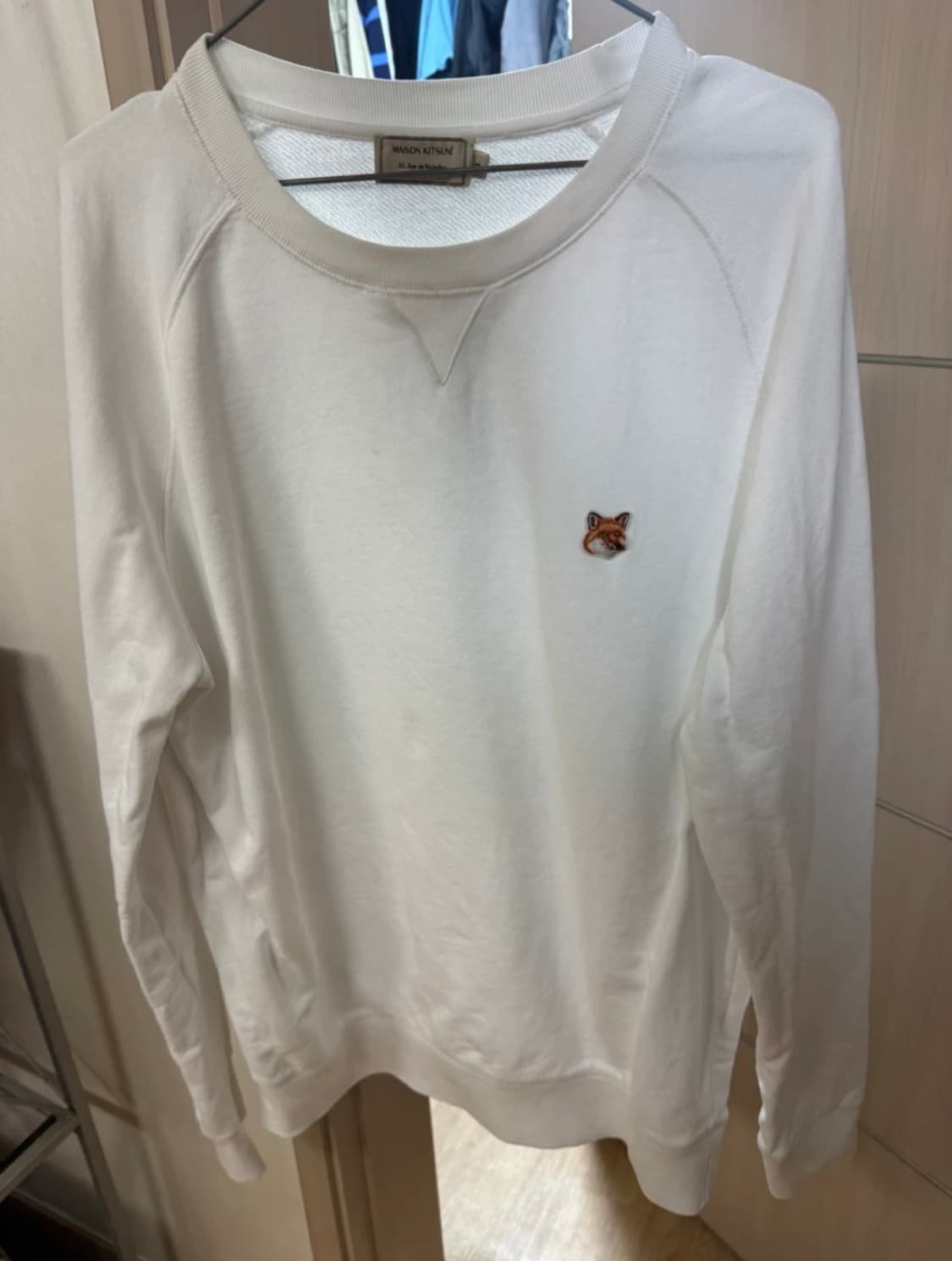 메종키츠네 폭스 맨투맨 화이트 l 상품이미지1