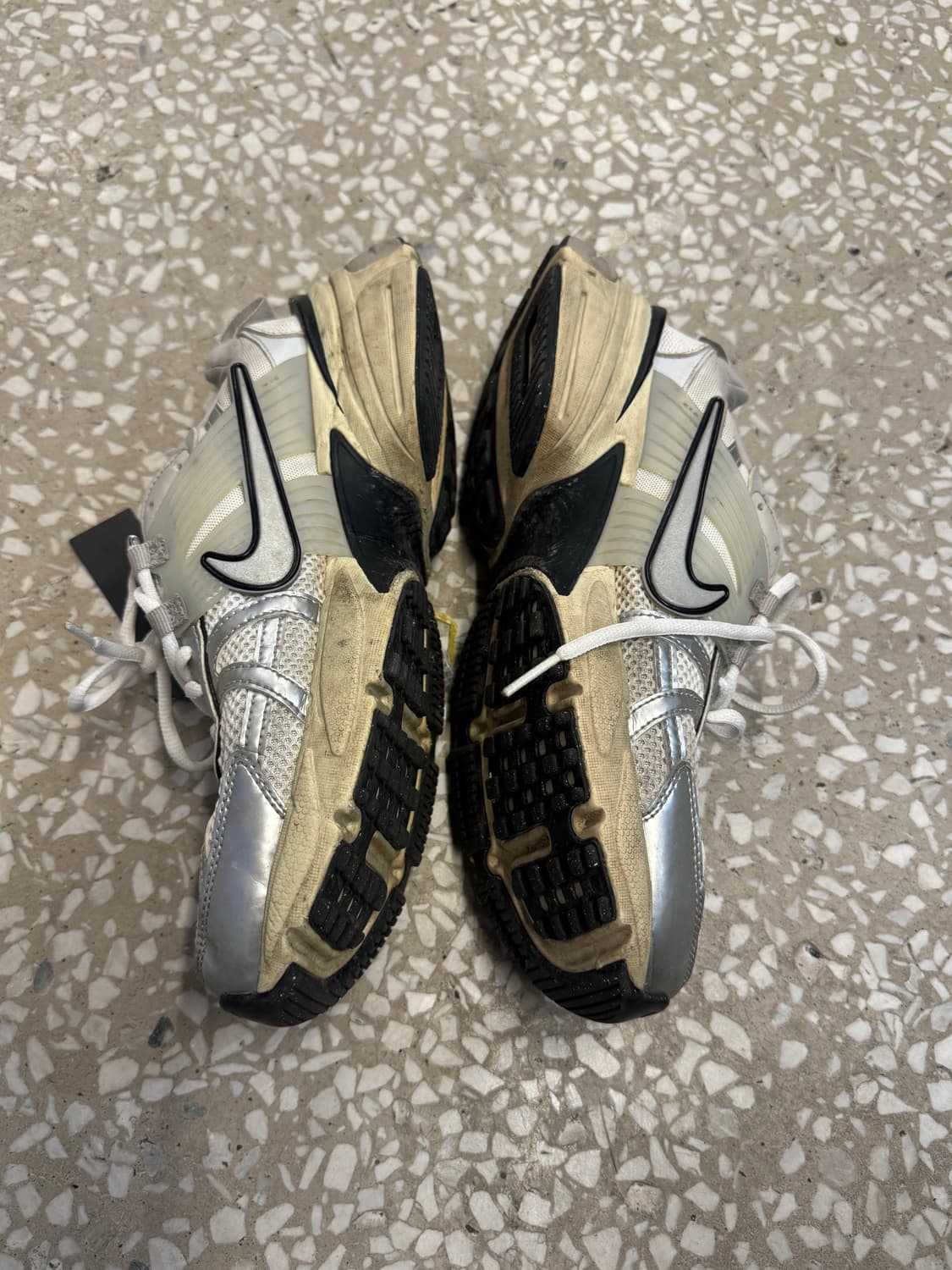 Nike V2K Run Summit White Metallic Silve 상품이미지3