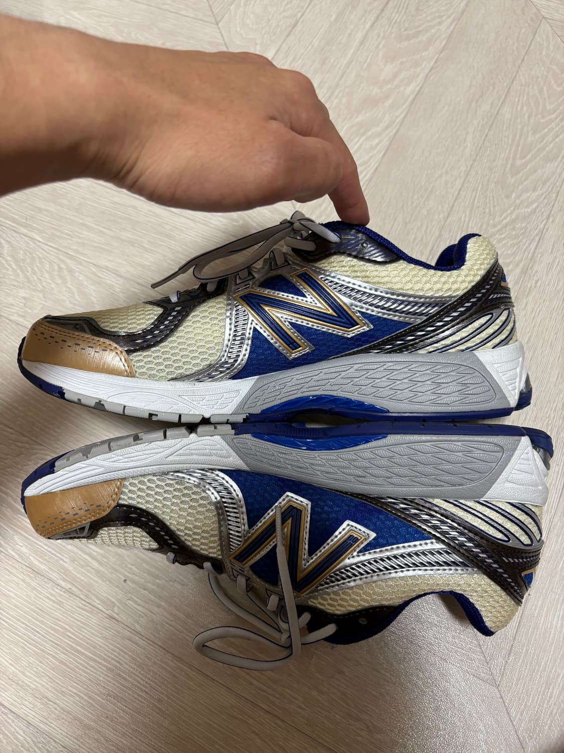 [295] 뉴발란스 x 에메 레온 도르 860v2 블루 상품이미지4