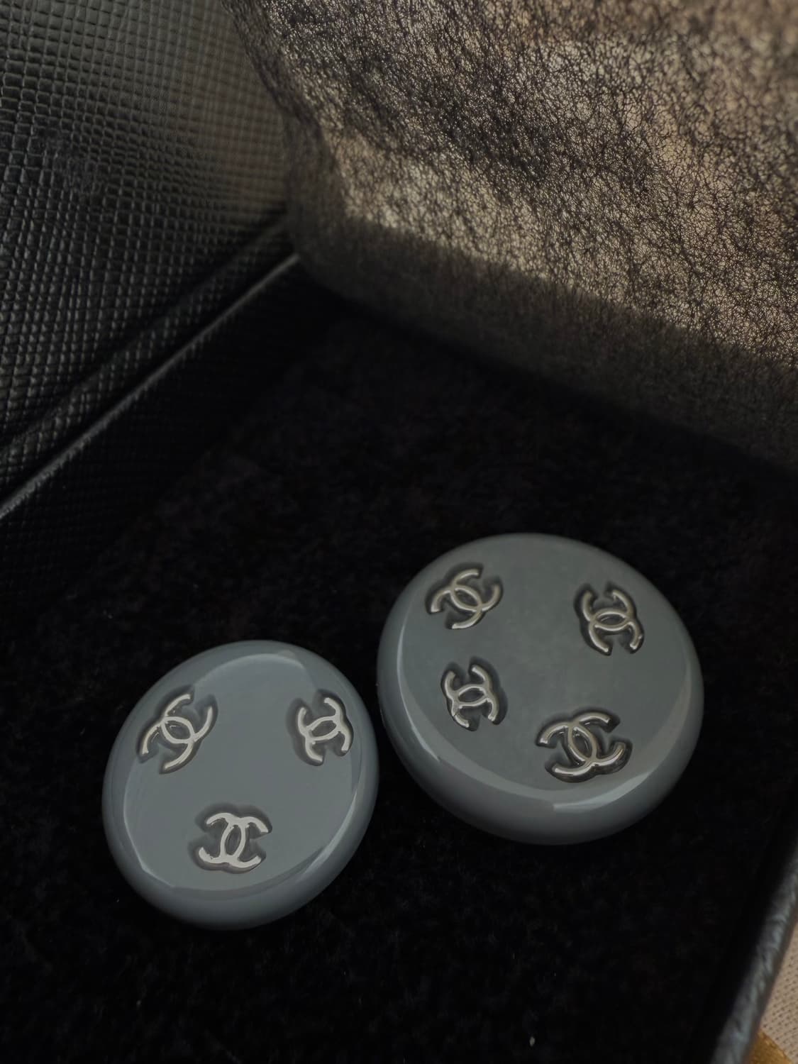 2021b / 샤넬 정품 버튼 리싸이클 이어링 상품이미지4