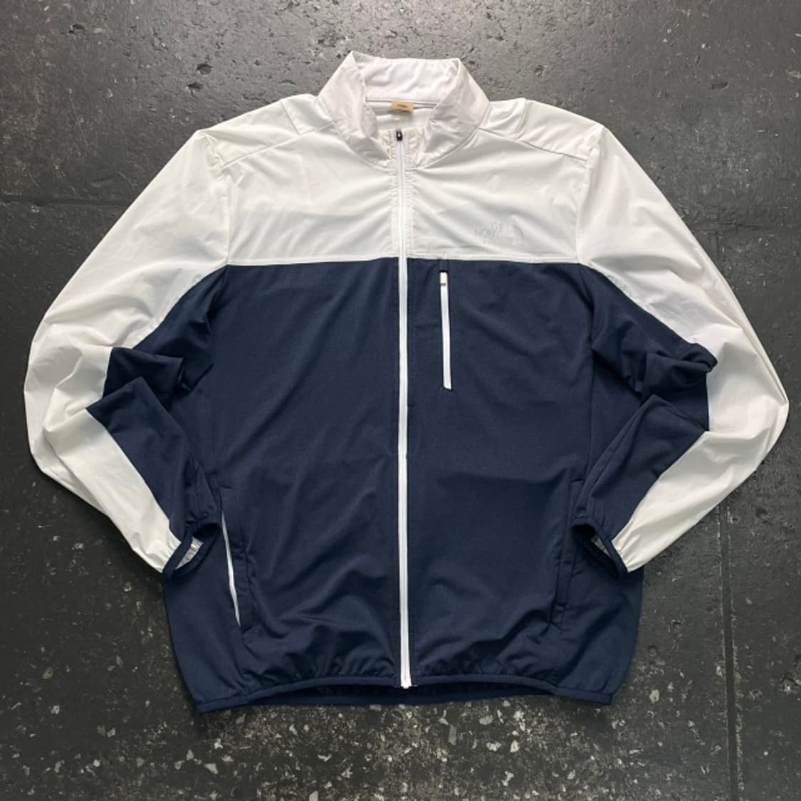 100 노스페이스 경량 바람막이  상품이미지1