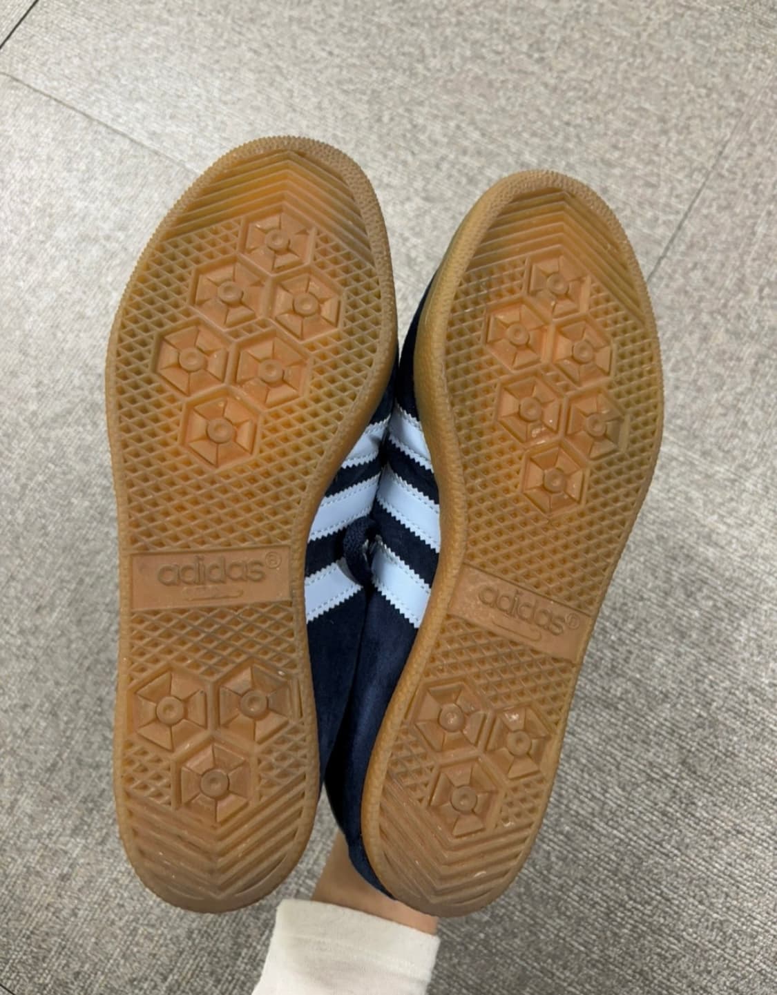 아디다스 베를린 네이비펜톤 250 상품이미지4