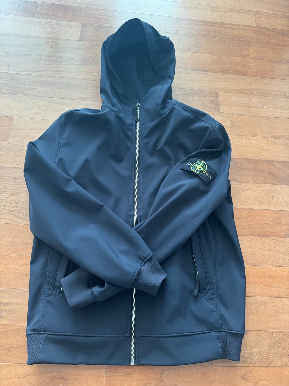 스톤아일랜드 소프트쉘 m 상품이미지1